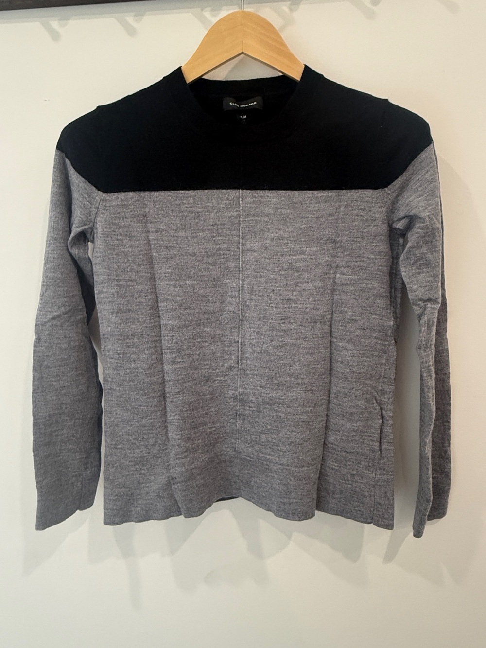 Club Monaco 100% Wool Lightweight Top Size S Black Grey All-Season Knit